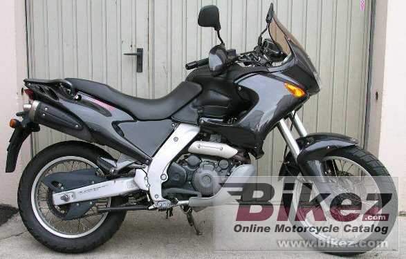 Big nymous user. pegaso 650 picture and wallpaper from Bikez.com